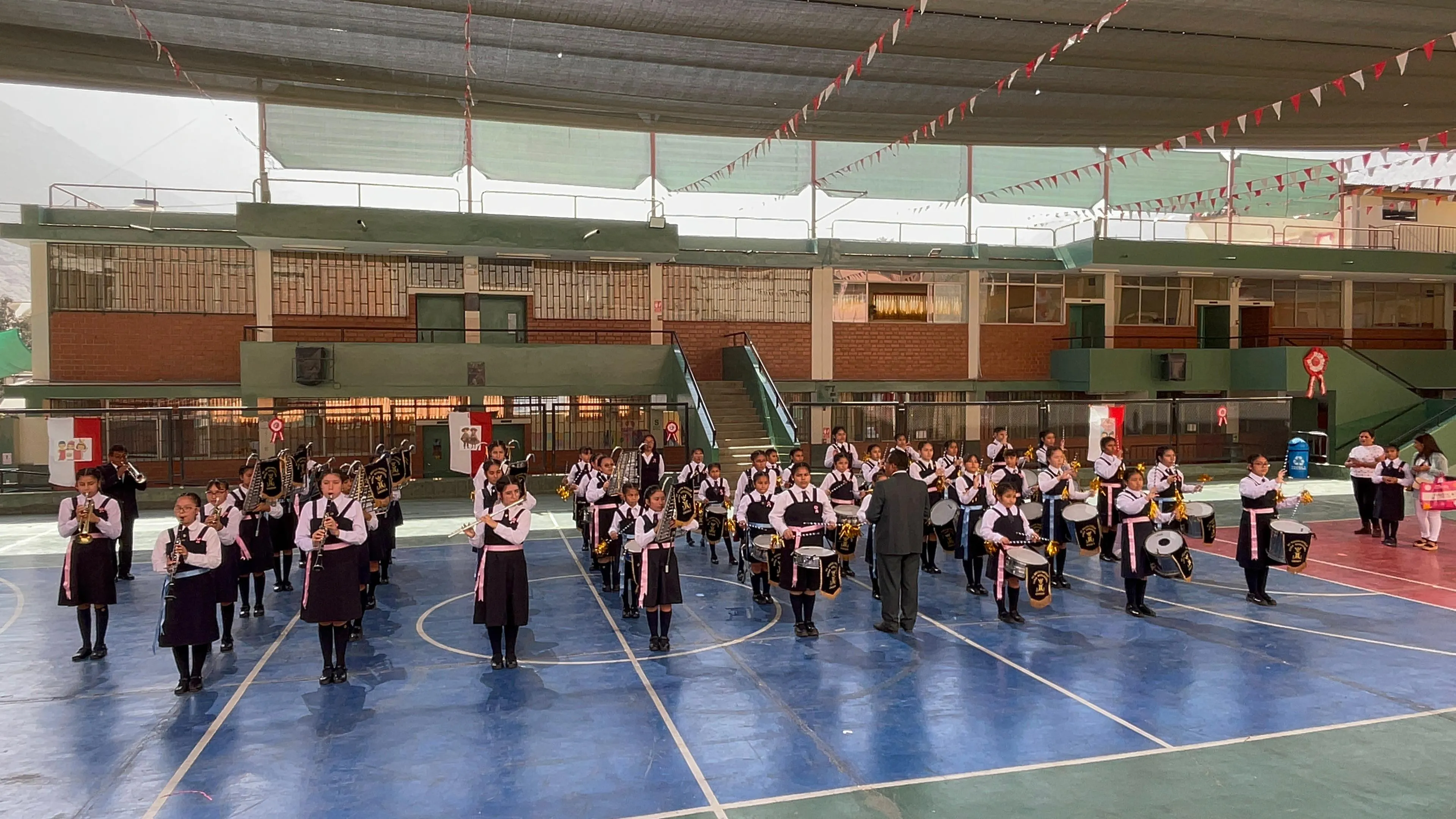 Práctica de la banda escolar